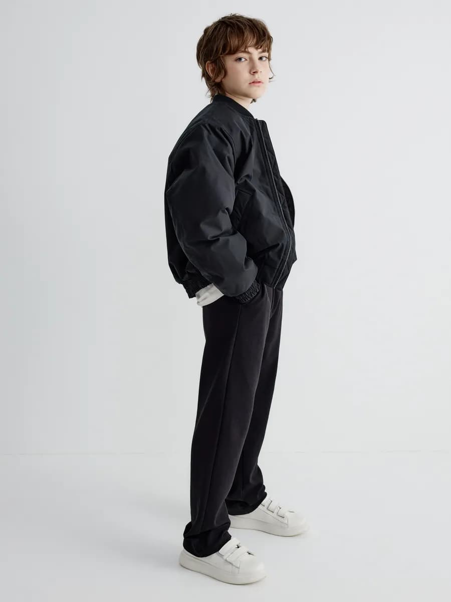 Школьные брюки прямые на резинке черные