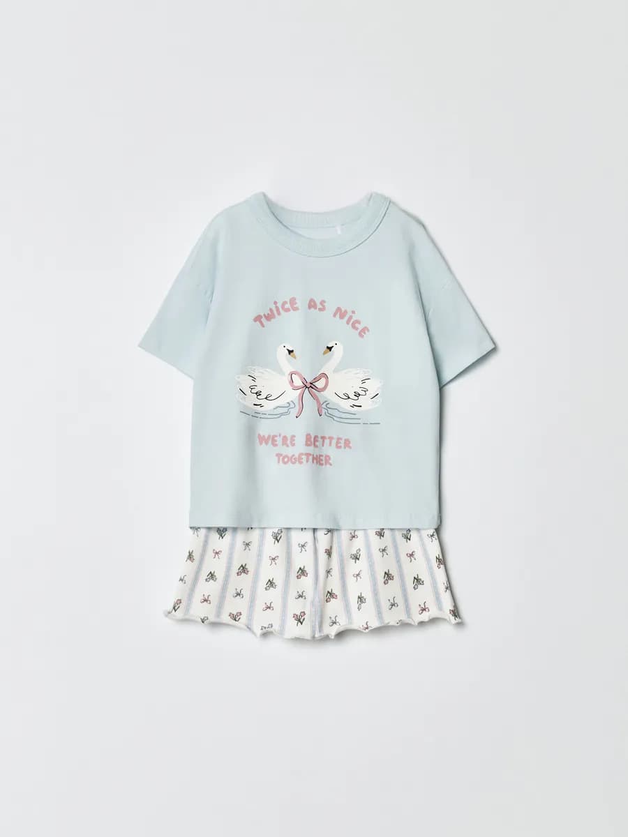 Пижама с шортами и футболкой трикотажная с принтом