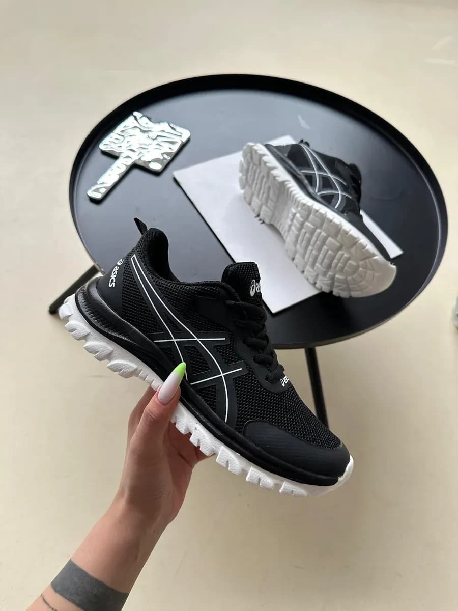 Кроссовки асикс