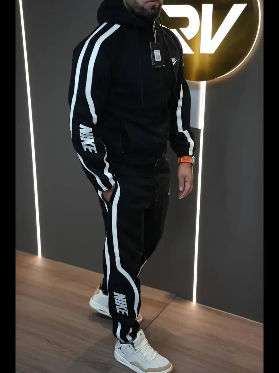 Спортивный костюм демисезонный