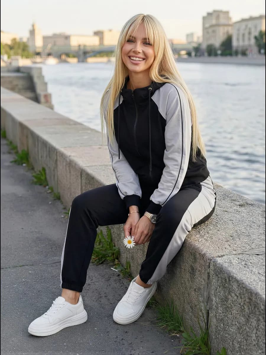 Костюм спортивный на молнии без начеса
