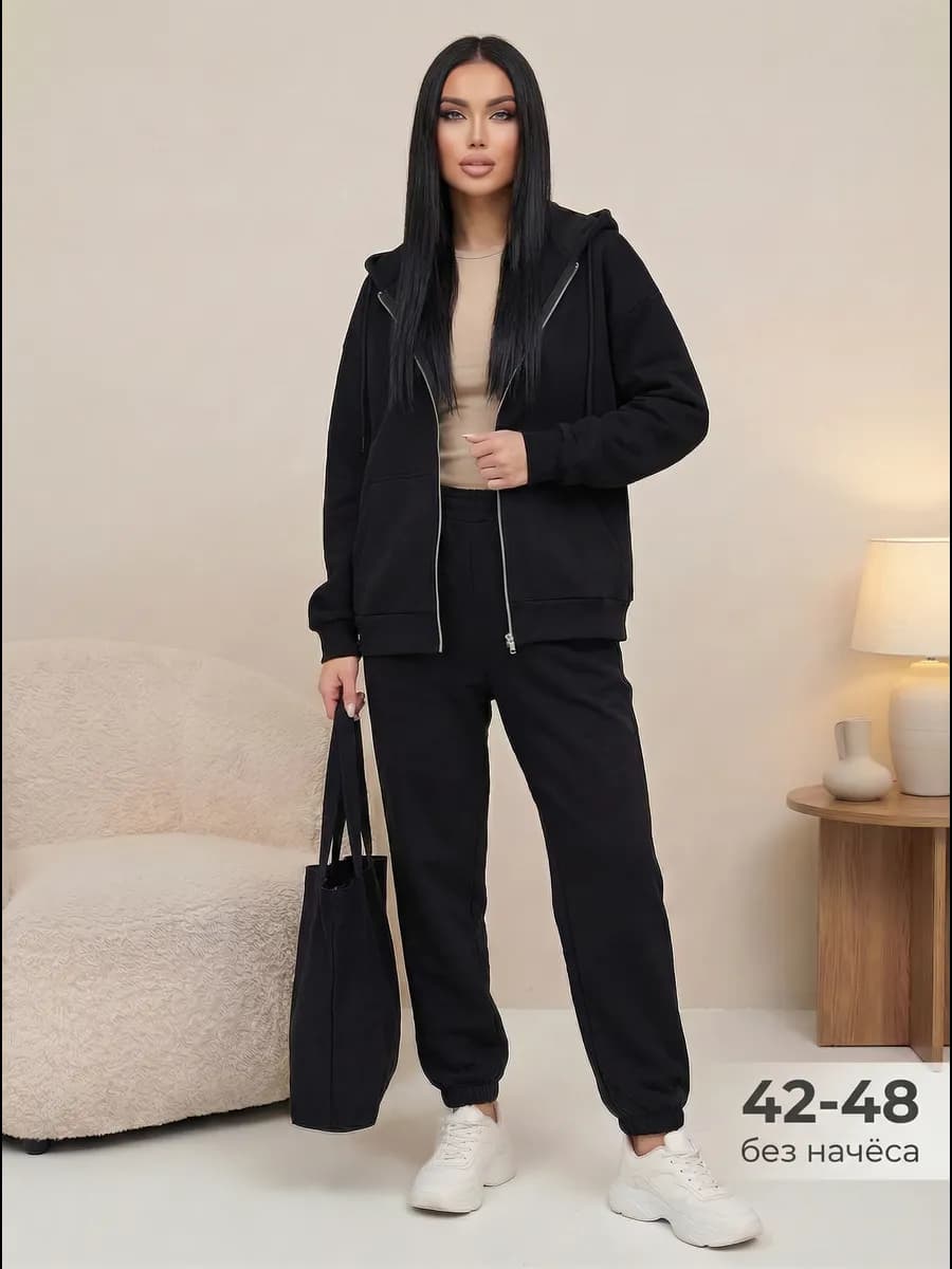 Костюм спортивный с капюшоном