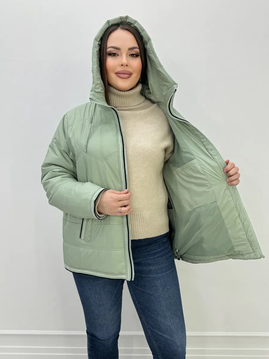 Куртка весенняя с капюшоном